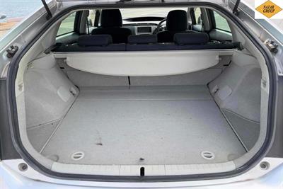 2014 Toyota Prius - Thumbnail