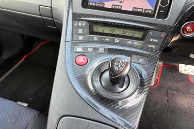 2012 Toyota Prius - Thumbnail