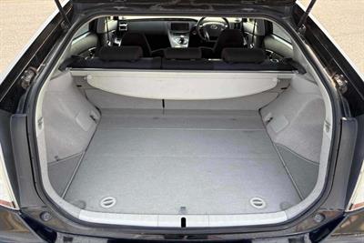 2012 Toyota Prius - Thumbnail