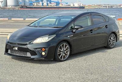 2012 Toyota Prius - Thumbnail