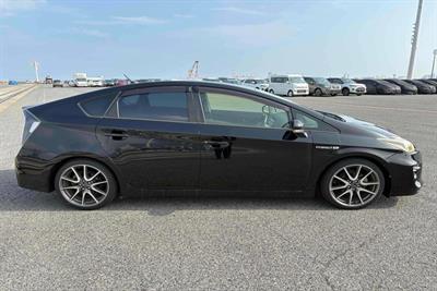 2012 Toyota Prius - Thumbnail