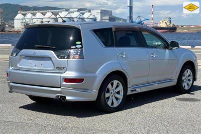 2012 Mitsubishi Outlander - Thumbnail