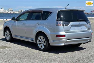 2012 Mitsubishi Outlander - Thumbnail