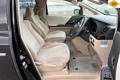 2013 Toyota Vellfire - Thumbnail