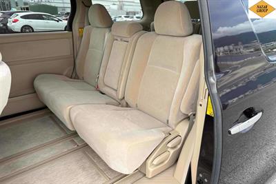 2013 Toyota Vellfire - Thumbnail
