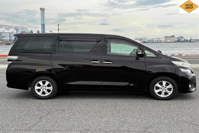2013 Toyota Vellfire - Thumbnail