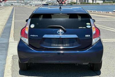 2017 Toyota Aqua - Thumbnail