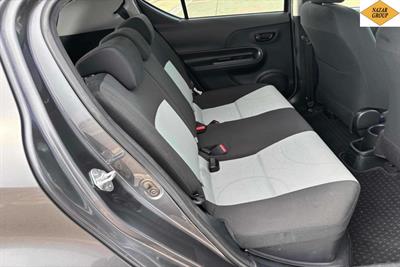 2014 Toyota Aqua - Thumbnail