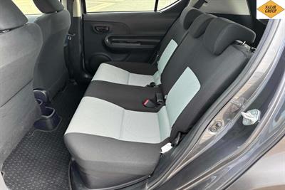 2014 Toyota Aqua - Thumbnail