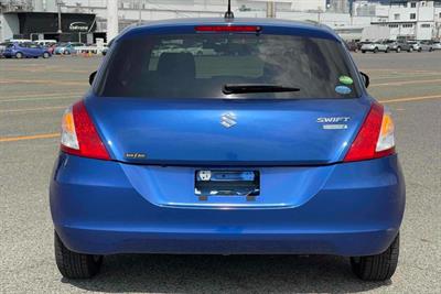 2013 Suzuki Swift - Thumbnail