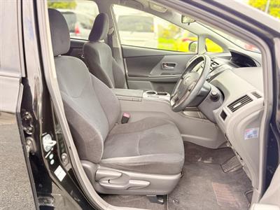 2013 Toyota Prius - Thumbnail