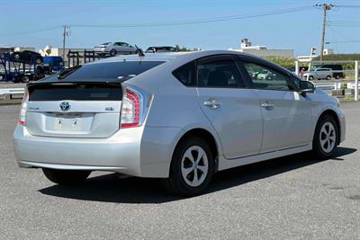 2012 Toyota Prius - Thumbnail