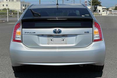 2012 Toyota Prius - Thumbnail