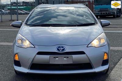 2014 Toyota Aqua - Thumbnail