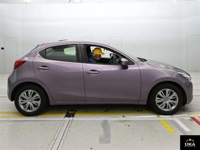 2016 Mazda Demio - Thumbnail