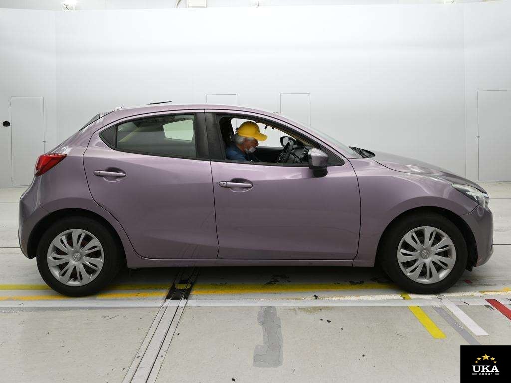 2016 Mazda Demio