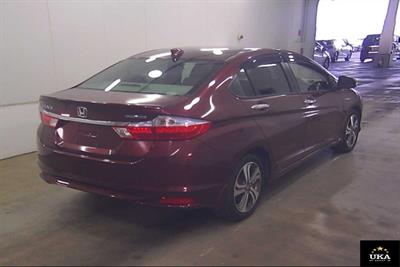 2015 Honda Grace - Thumbnail