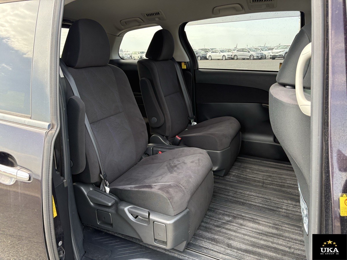 2013 Toyota Estima
