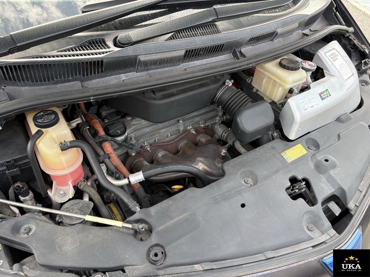 2013 Toyota Estima