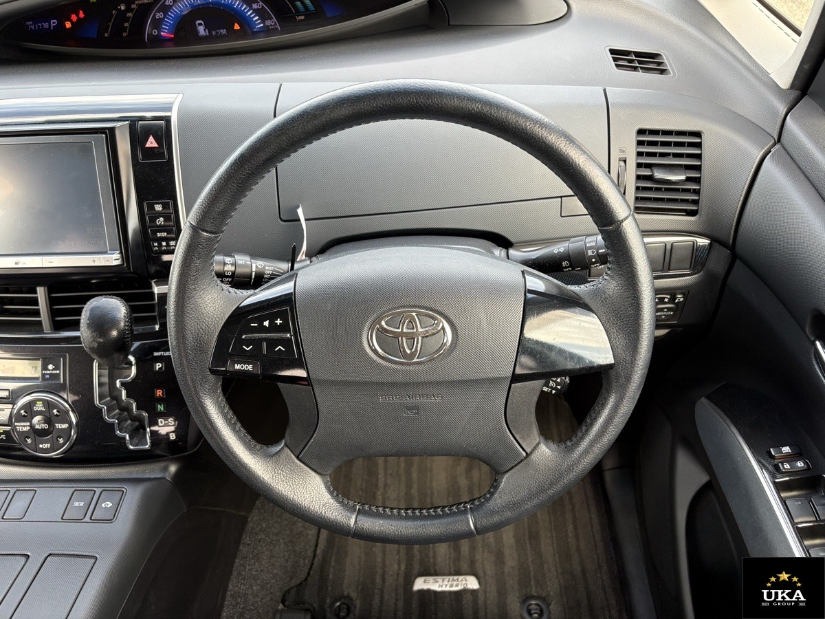 2013 Toyota Estima