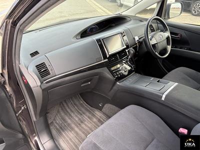 2013 Toyota Estima - Thumbnail