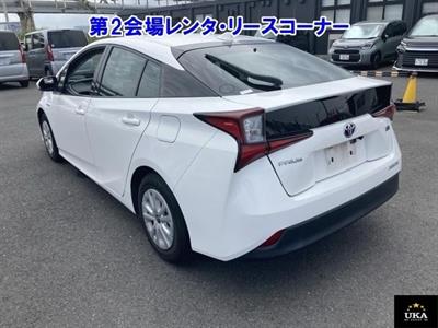 2019 Toyota Prius - Thumbnail
