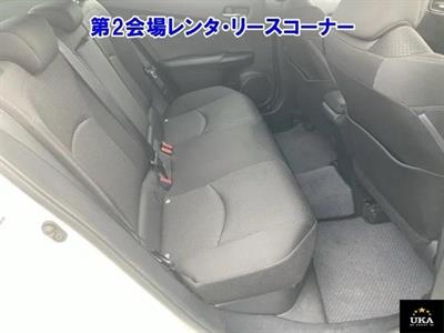2019 Toyota Prius - Thumbnail
