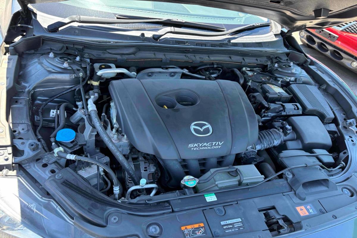 2013 Mazda Atenza