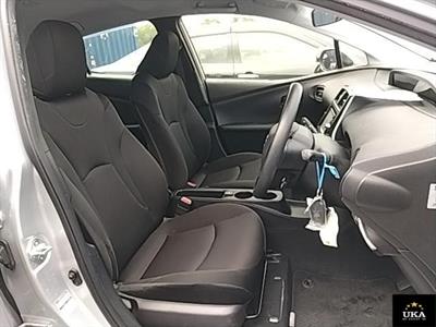 2019 Toyota Prius - Thumbnail