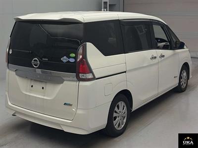 2017 Nissan Serena - Thumbnail