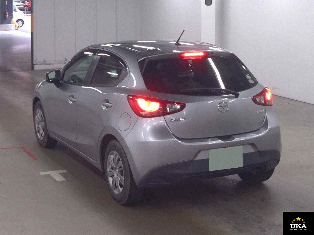 2016 Mazda Demio