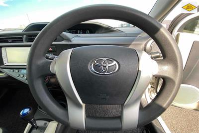 2014 Toyota Aqua - Thumbnail