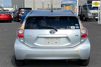 2014 Toyota Aqua - Thumbnail