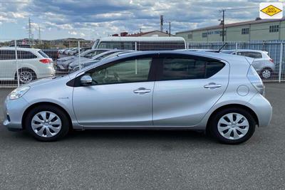 2014 Toyota Aqua - Thumbnail