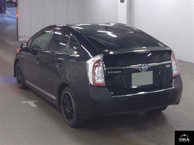 2014 Toyota Prius - Thumbnail