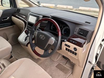2013 Toyota Vellfire - Thumbnail