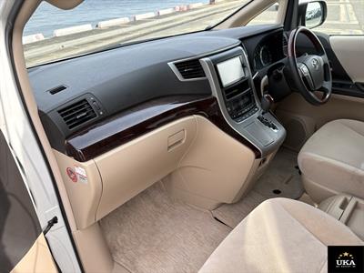 2013 Toyota Vellfire - Thumbnail