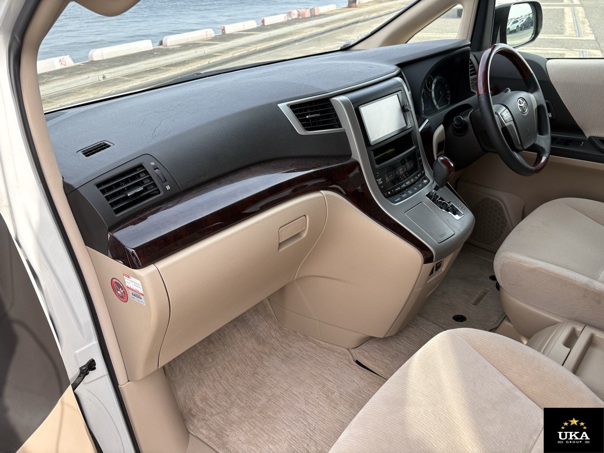 2013 Toyota Vellfire