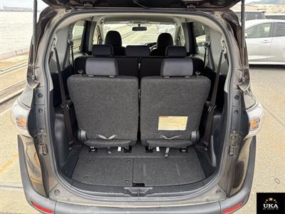 2017 Toyota Sienta - Thumbnail