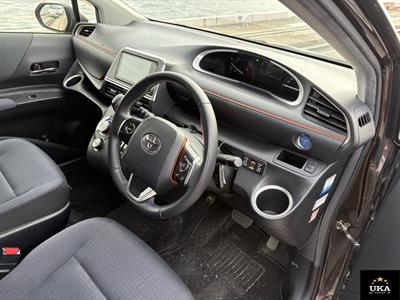 2017 Toyota Sienta - Thumbnail