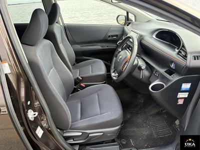 2017 Toyota Sienta - Thumbnail