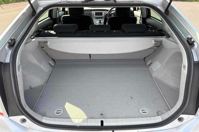 2013 Toyota Prius - Thumbnail