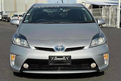 2013 Toyota Prius - Thumbnail