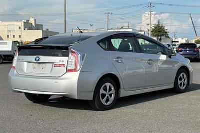 2013 Toyota Prius - Thumbnail