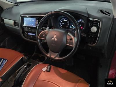 2014 Mitsubishi Outlander - Thumbnail