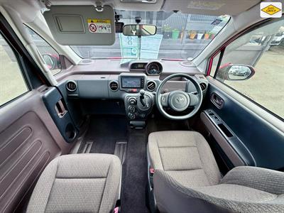 2015 Toyota Porte - Thumbnail