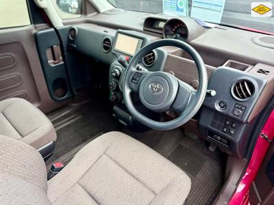2015 Toyota Porte - Thumbnail