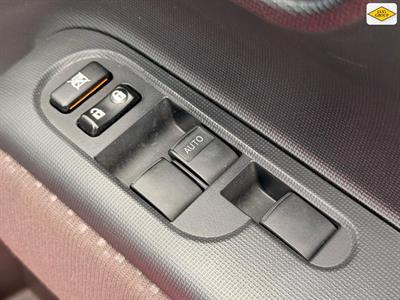 2015 Toyota Porte - Thumbnail