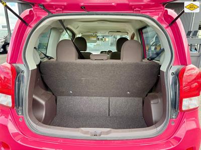 2015 Toyota Porte - Thumbnail