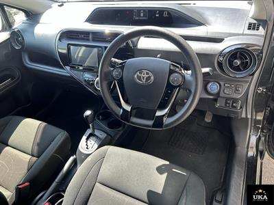 2018 Toyota Aqua - Thumbnail